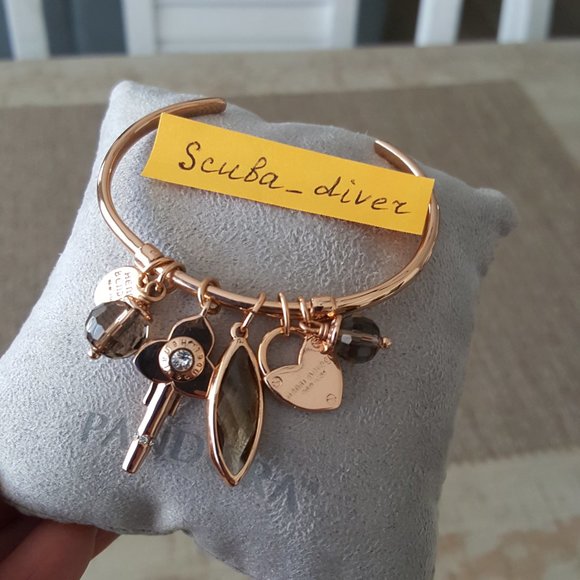 Brand New RARE Henri Bendel Rose Gold Cuff Bracelet 6 Charms - Picture 6 of 6